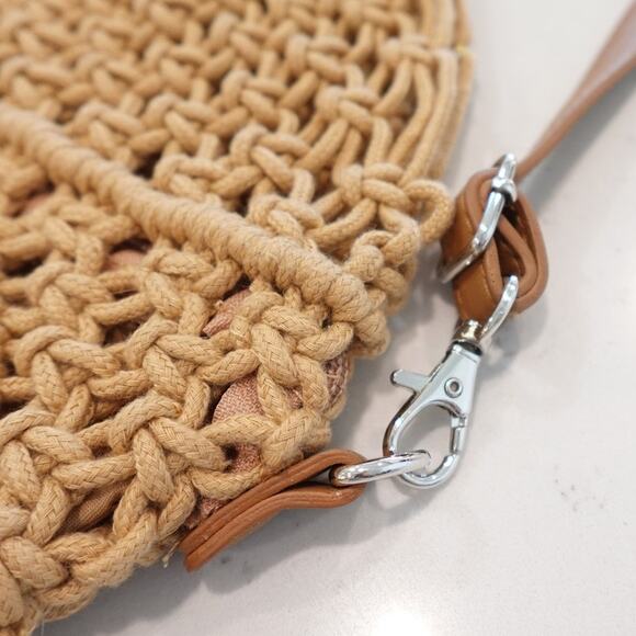 ZIPPER CLOSER TAN MACRAME RING CROSSBODY BOHO BAG - Picture 5 of 13
